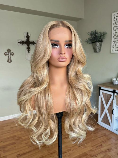 Honey Blonde Body Wave Lace Front 100% Human Hair Wig for White Women